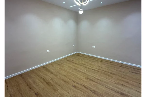 Shtepi ne shitje Apartament ne Tirane, 1+1, Mobilimi Bosh, pa mobiluar, Pagesa 82,000  Euro.