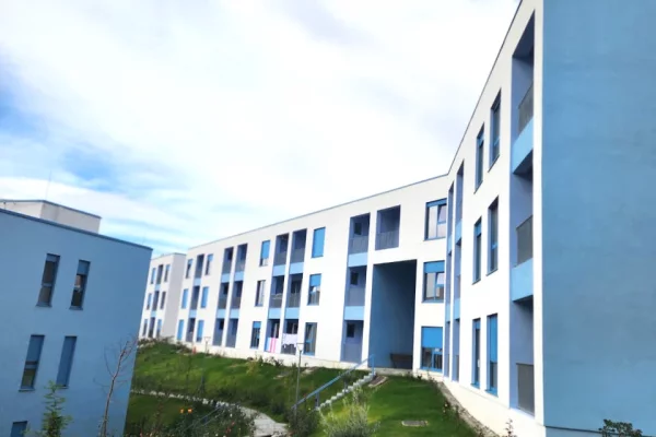 Shtepi ne shitje Apartament ne Tirane, 1+1, Mobilimi Bosh, pa mobiluar, Pagesa 77,000  Euro.