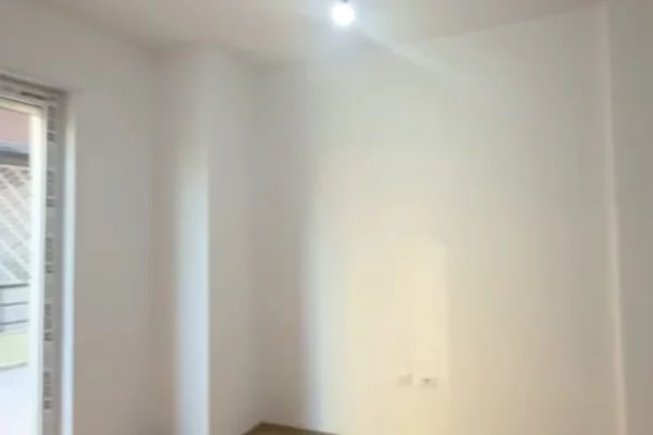 Shtepi ne shitje 1+1 ne Tirane - 135,000 Euro