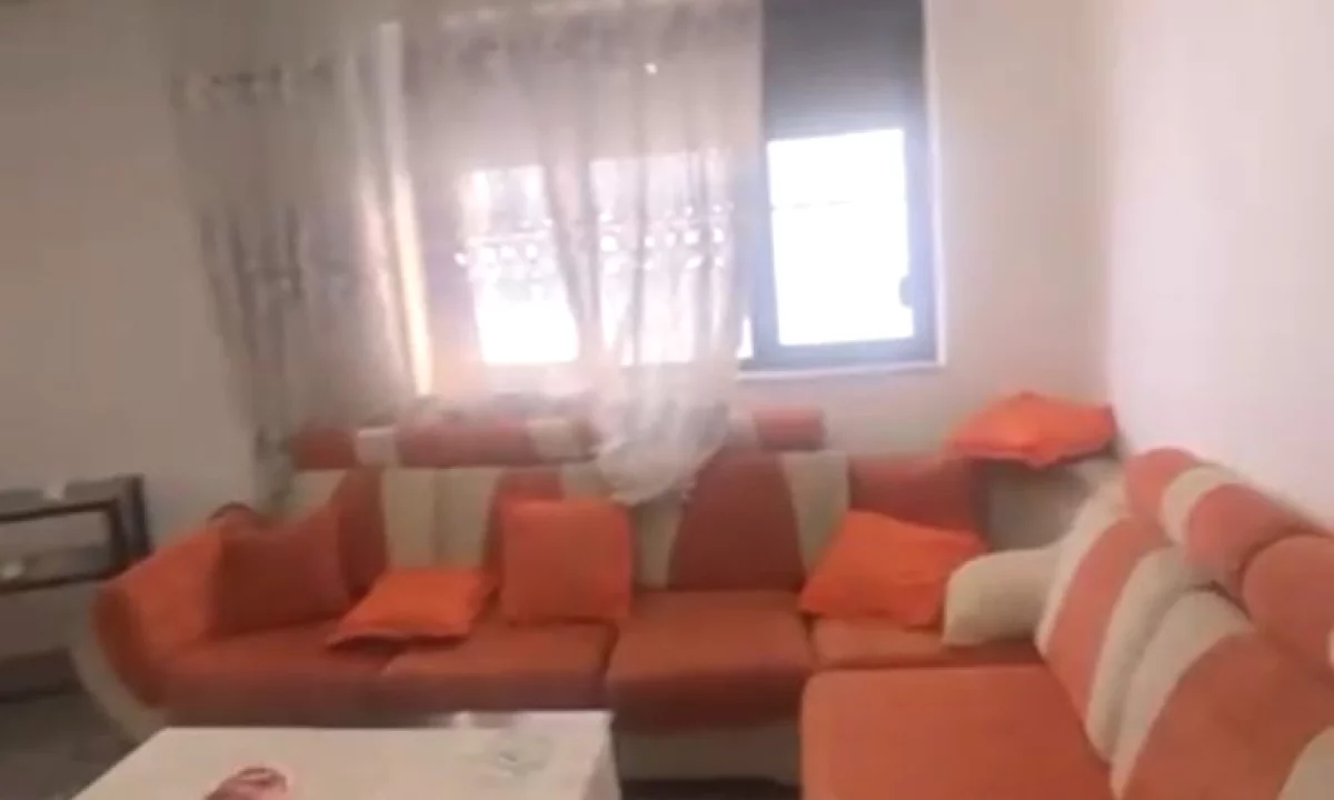 Shtepi ne shitje Apartament ne Tirane, 1+1, Mobilimi E mobiluar, Pagesa 120,000  Euro.