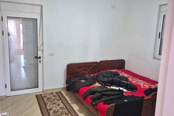 APARTAMENT 2+1 ME QERA TE KODRA E PRIFTIT 