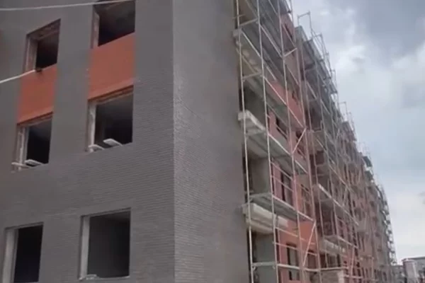 Shtepi ne shitje Apartament ne Tirane, 1+1, Mobilimi Bosh, pa mobiluar, Pagesa 62,700  Euro.
