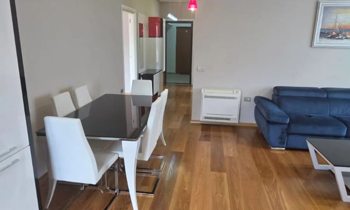 Shtepi ne shitje Apartament ne Tirane, 2+1, Mobilimi E mobiluar, Pagesa 265,000  Euro.