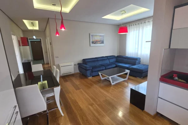 Shtepi ne shitje Apartament ne Tirane, 2+1, Mobilimi E mobiluar, Pagesa 265,000  Euro.