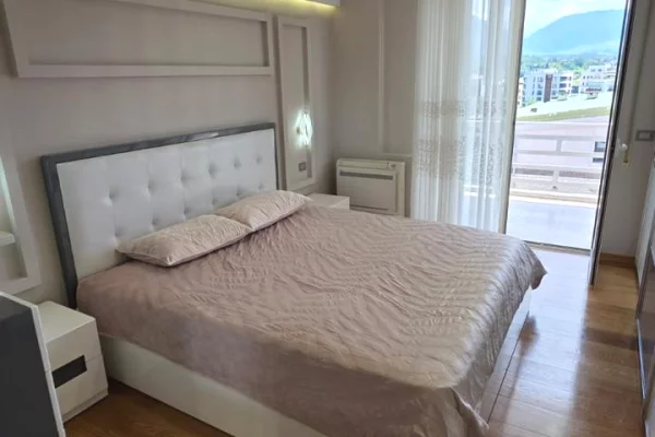 Shtepi ne shitje Apartament ne Tirane, 2+1, Mobilimi E mobiluar, Pagesa 265,000  Euro.