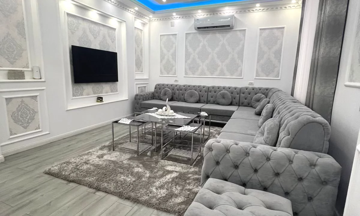 Villa di lusso in vendita a Tirana 7+1, Arredato