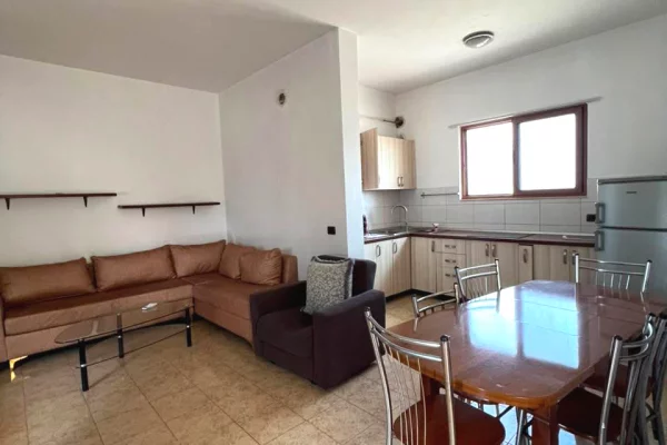 Shtepi me qera 2+1 ne Tirane - 50,000 Leke