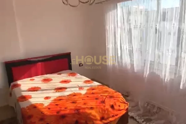 Shtepi ne shitje Apartament ne Tirane, 1+1, Mobilimi E mobiluar, Pagesa 65,000  Euro.