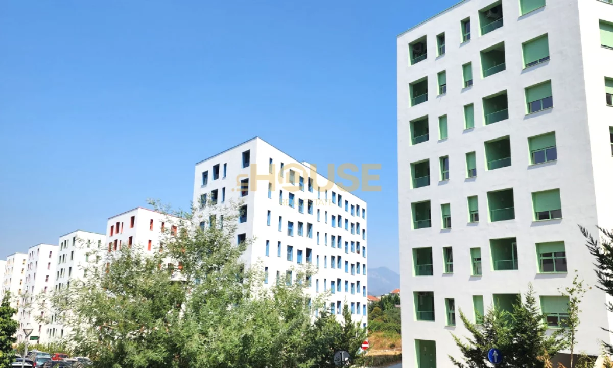Shtepi ne shitje Apartament ne Tirane, 1+1, Mobilimi Bosh, pa mobiluar, Pagesa 82,800  Euro.