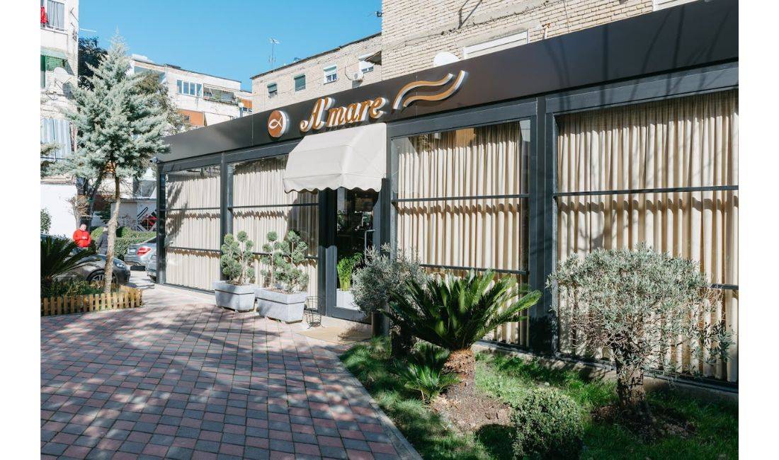 Job Offers in Tirana, Profession  Kamarier/e ,Ndihmes Kuzhinier/e  dhe pjatalares/e , With experience, Payment By Agreement.