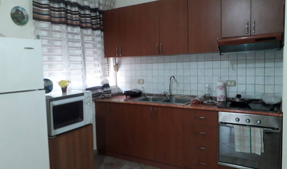Shtepi ne shitje Apartament ne Tirane, 1+1, Mobilimi E mobiluar, Pagesa 69,000  Euro.
