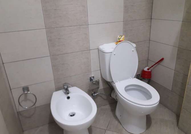 Shtepi ne shitje Apartament ne Tirane, 1+1, Mobilimi E mobiluar, Pagesa 69,000  Euro.