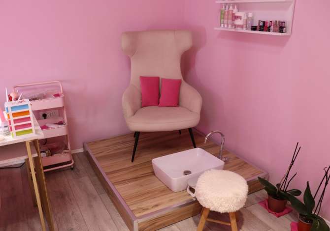 Ambient biznesi me qera 1+1 ne Tirane - 300 Euro