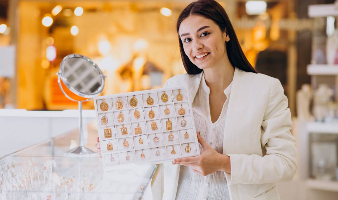 Njoftime Pune ne Tirane, Profesioni Agjente shitjesh , Me eksperience, Pagesa 60,000  Leke.