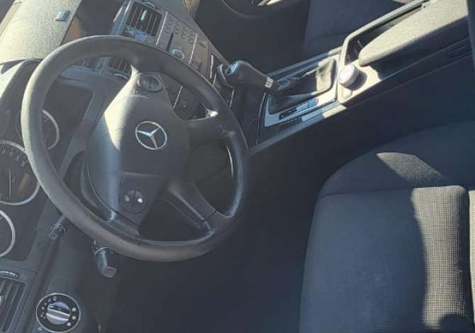 Mercedez c class 2009 motorr 2.20 nafte