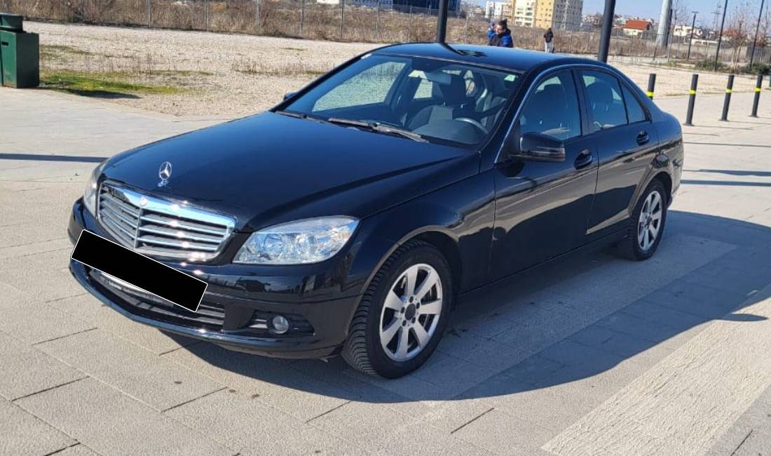 Mercedez c class 2009 motorr 2.20 nafte
