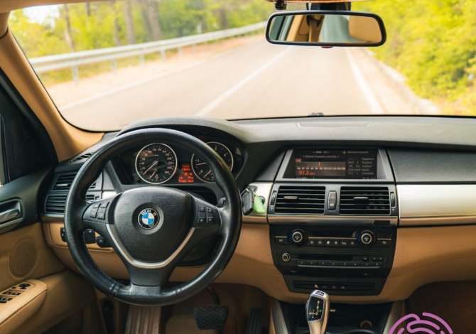 Jepet me qera BMW X5 duke filluar nga 70 euro dita
