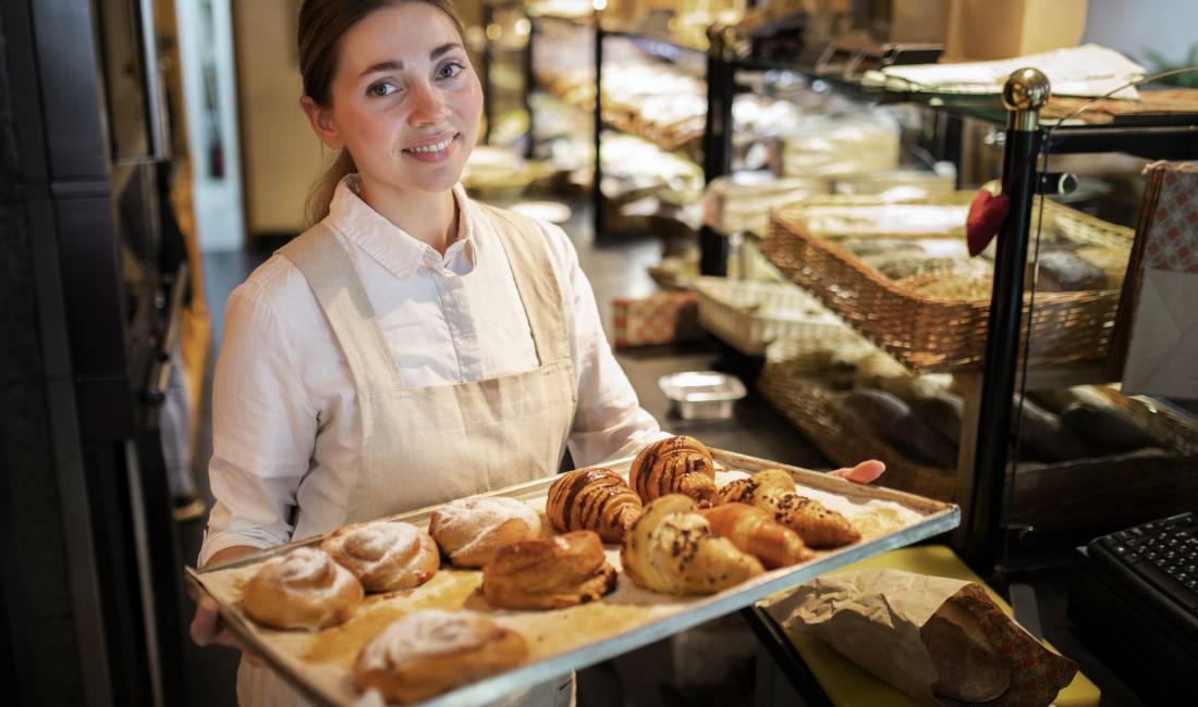 Njoftime Pune ne Tirane, Profesioni Shitese (f) , Fillestar/Pak eksperience, Pagesa 62,000  Leke.