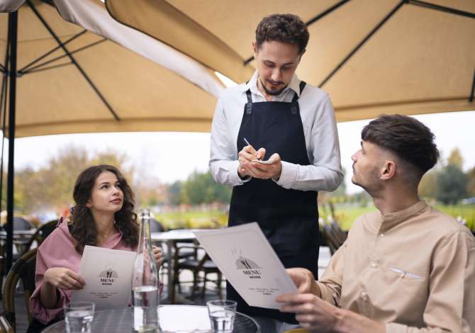Njoftime Pune per Lavastovilje,Kuzhiniere dhe Nd kamarier ne Tirane