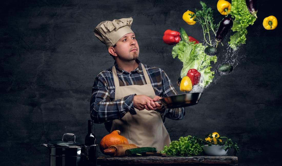 Njoftime Pune ne Tirane, Profesioni Guzhiner 👨‍🍳👩‍🍳  . Ndihmes Guzhinier🍴     3. Ndihmes Kamarier 🧑‍🍳 , Fillestar/Pak eksperience, Pagesa 800  Euro.