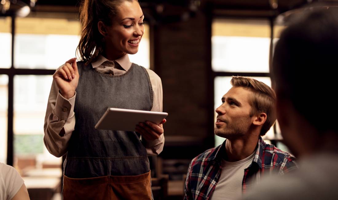 Njoftime Pune ne Tirane, Profesioni Kamarier/e Banakier/e dhe Sanitare , Fillestar/Pak eksperience, Pagesa 45,000  Leke.