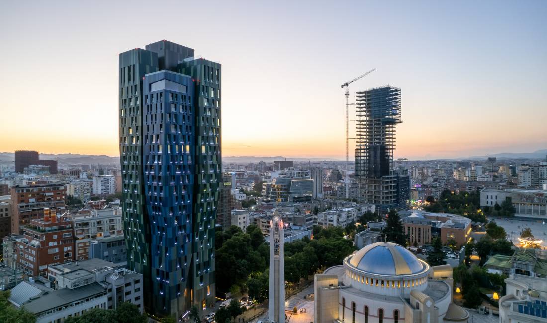 Njoftime Pune ne Tirane, Profesioni Menaxher per Bar Restaurant dhe Financiere , Me eksperience, Pagesa Me Marreveshje.