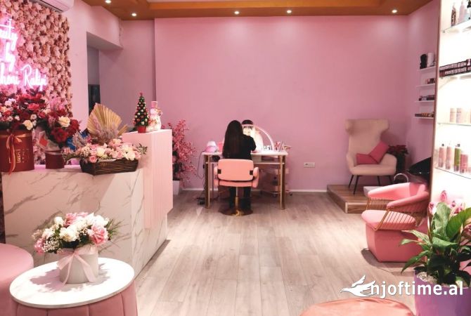 Ambiente Commerciale in Affitto 1+1 a Tirana - 300 Euro