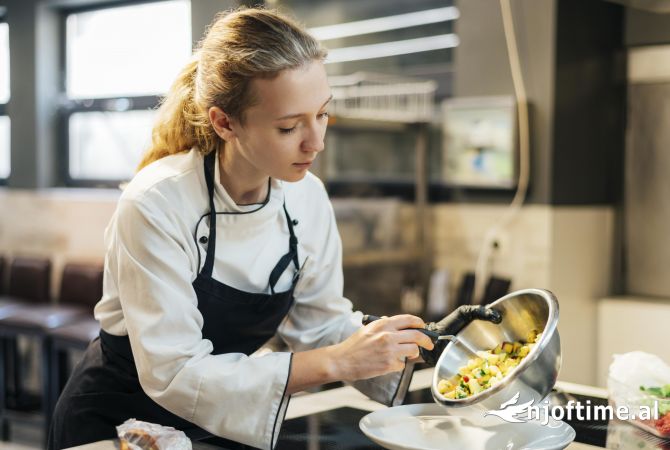 Njoftime Pune per Kuzhiniere dhe Pastruese ne Tirane