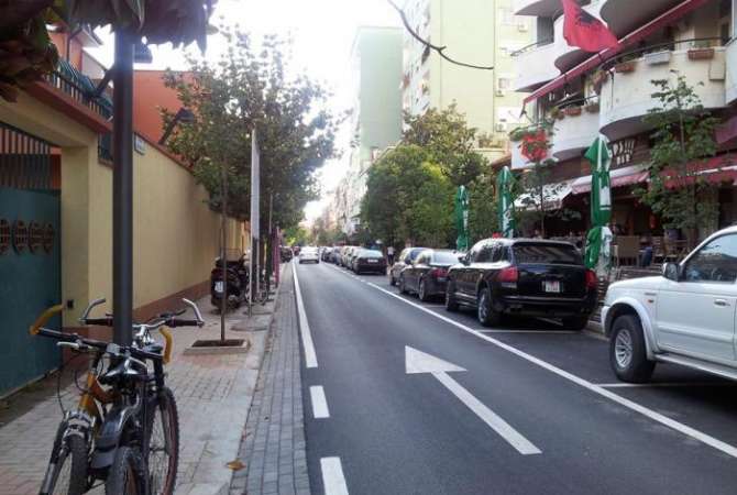 Ambjent Biznesi me Qera bllok