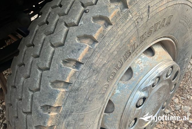 Auto in Vendita a Tirana, Mercedes-Benz, 2002 Diesel,Kambio Manual Pagamento 35,500  Euro.