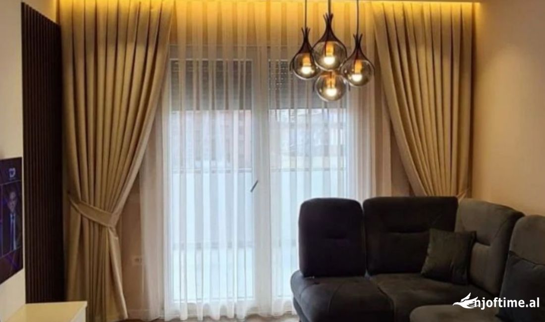 Gesart Home ofron sherbimin e perdeve me porosi dhe grilave