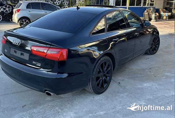 Auto in Vendita a Tirana - 10,400 Euro