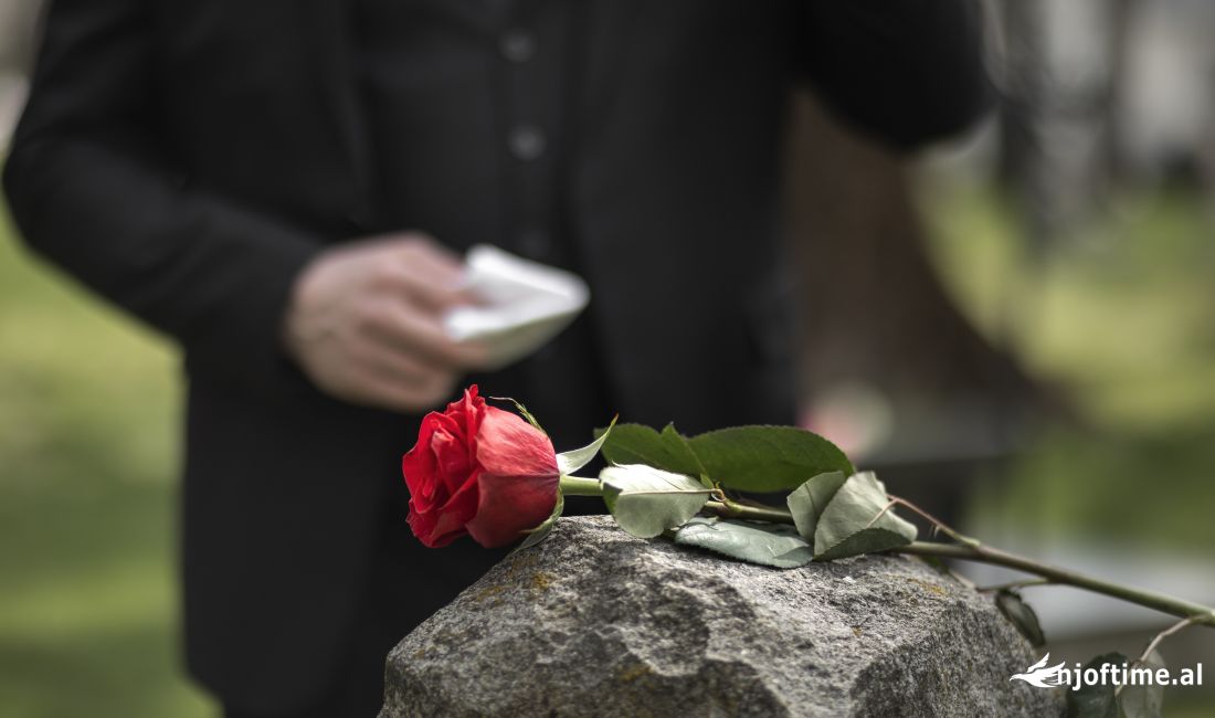 ⚰️ Sherbime Funerale 🕊️Njoftime mortore te personalizuara dhe shperndarje