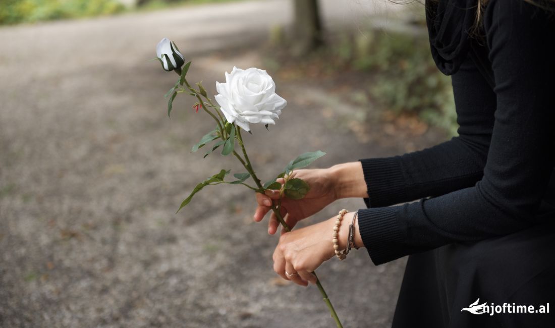 Sherbime Funerale 🔹 Pergatitja dhe dekorimi i ambienteve