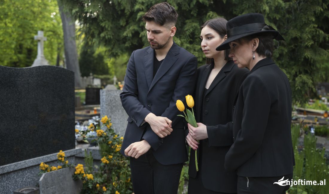 Agjensi Funerale-Dekorime funerale, kurora dhe lule natyrale