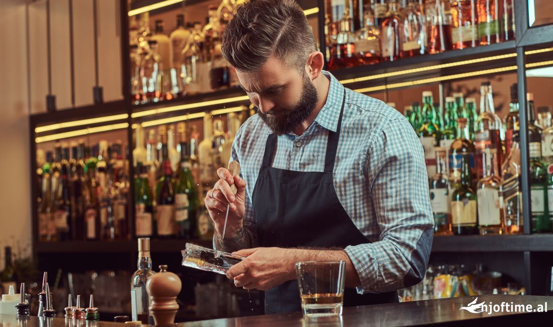 Njoftime Pune ne Tirane, Profesioni Ndihmës Banakiere , Fillestar/Pak eksperience, Pagesa Me Marreveshje.