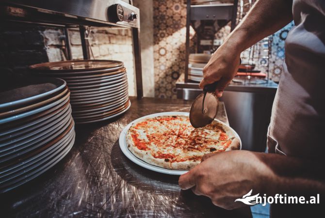 Njoftime Pune per Kameriere Femer ne Tirane