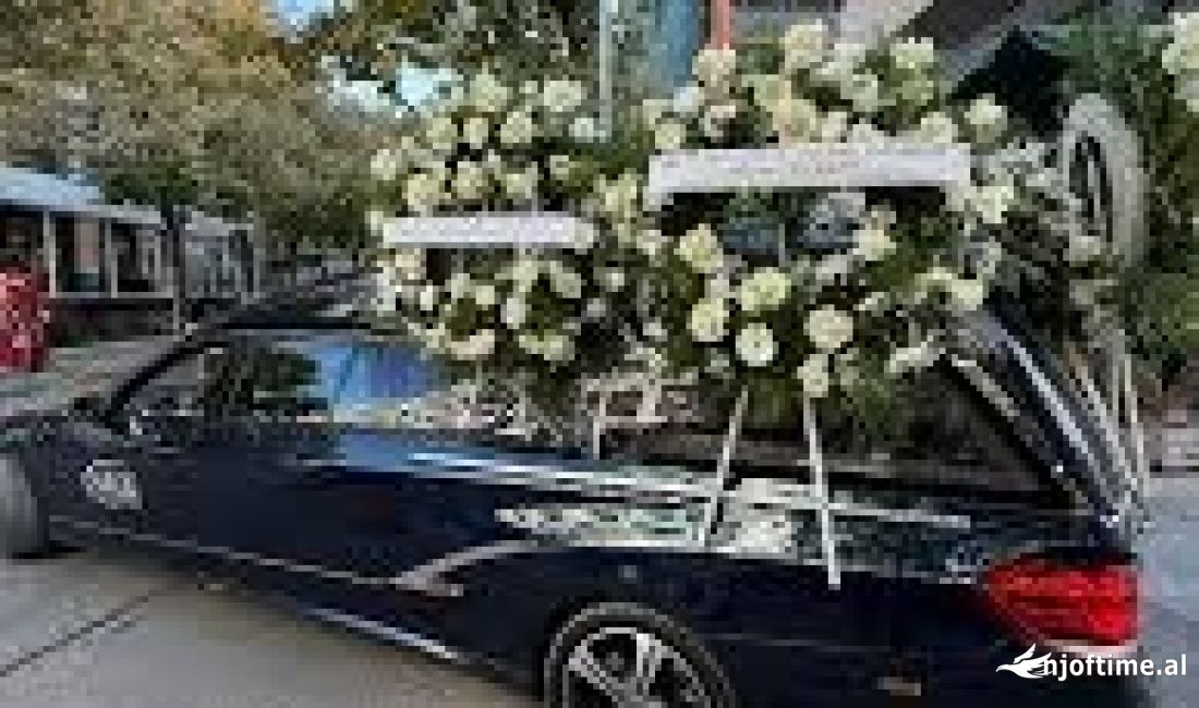 Sherbime Funerale-Sherbime me lule natyrale dhe dekorime ceremoniale