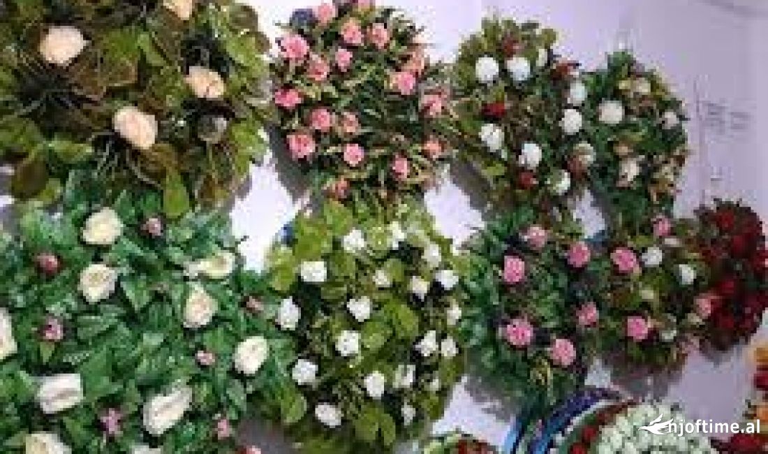 🕊 Sherbime Funerale- Dekorime me lule natyrale dhe artificiale