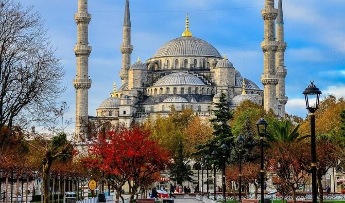 Agjensi Udhetimi - Paketa Turistike me Guide, Bileta Avioni dheBileta Autobusi & Trageti