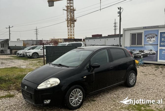 Auto in Vendita a Tirana - 3,200 Euro