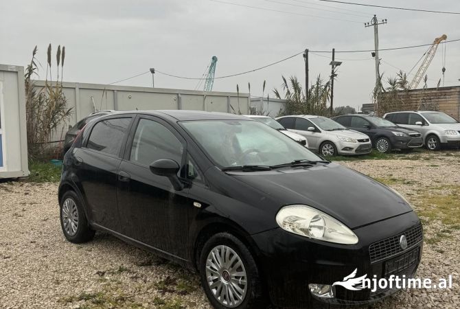 Auto in Vendita a Tirana - 3,200 Euro