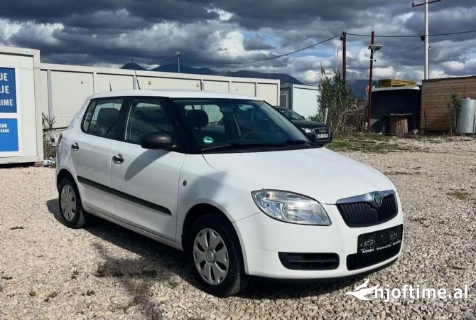 Auto in Vendita a Tirana - 3,200 Euro