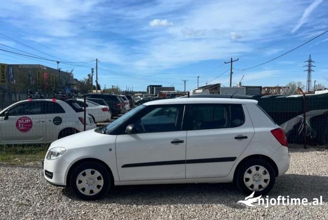 Auto in Vendita a Tirana - 3,200 Euro