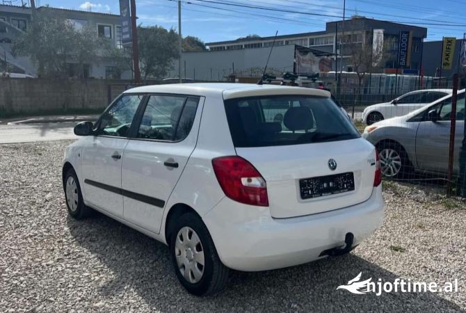 Auto in Vendita a Tirana - 3,200 Euro