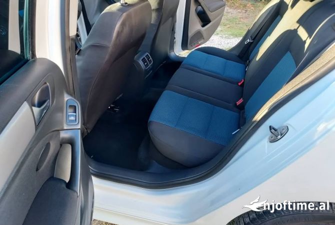 Auto in Vendita a Tirana, Volkswagen, 2011 Diesel,Kambio Manual Pagamento 5,800  Euro.