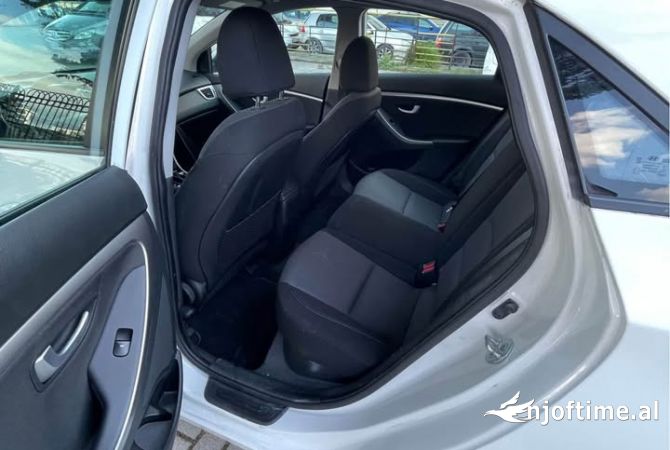 Auto in Vendita a Tirana - 7,500 Euro