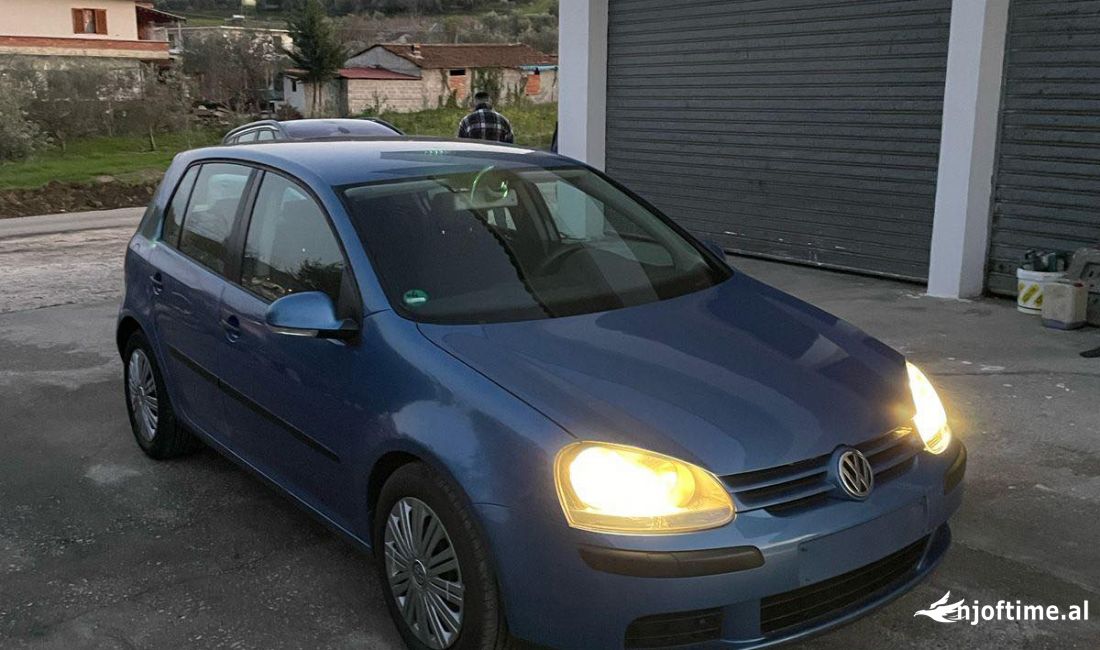 Makina ne shitje ne Tirane, Volkswagen, 2004 Diesel,Kambio Manual Pagesa 3,000  Euro.