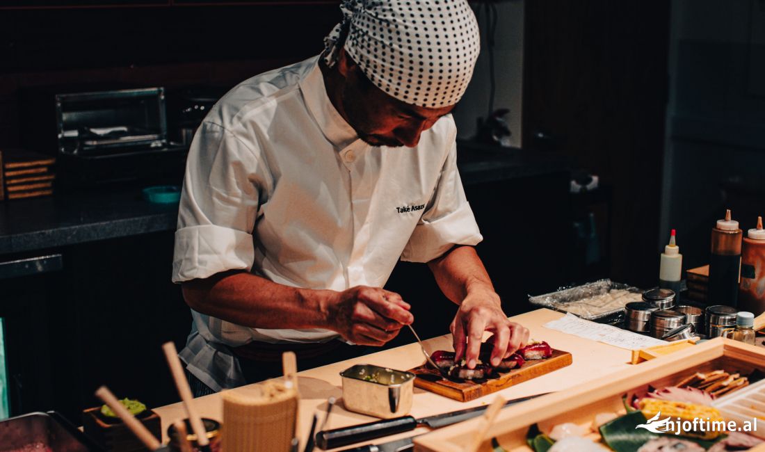 Offerte di lavoro a Valona, Profession SHEF SUSHI , Con esperienza, Pagamento Trattabile.