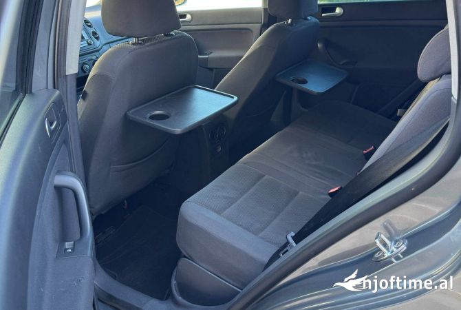 Makina ne shitje ne Tirane, Volkswagen, 2007 Diesel,Kambio Manual Pagesa 3,900  Euro.